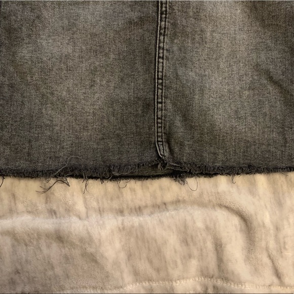 Dynamite Denim Skirt - Picture 4 of 6